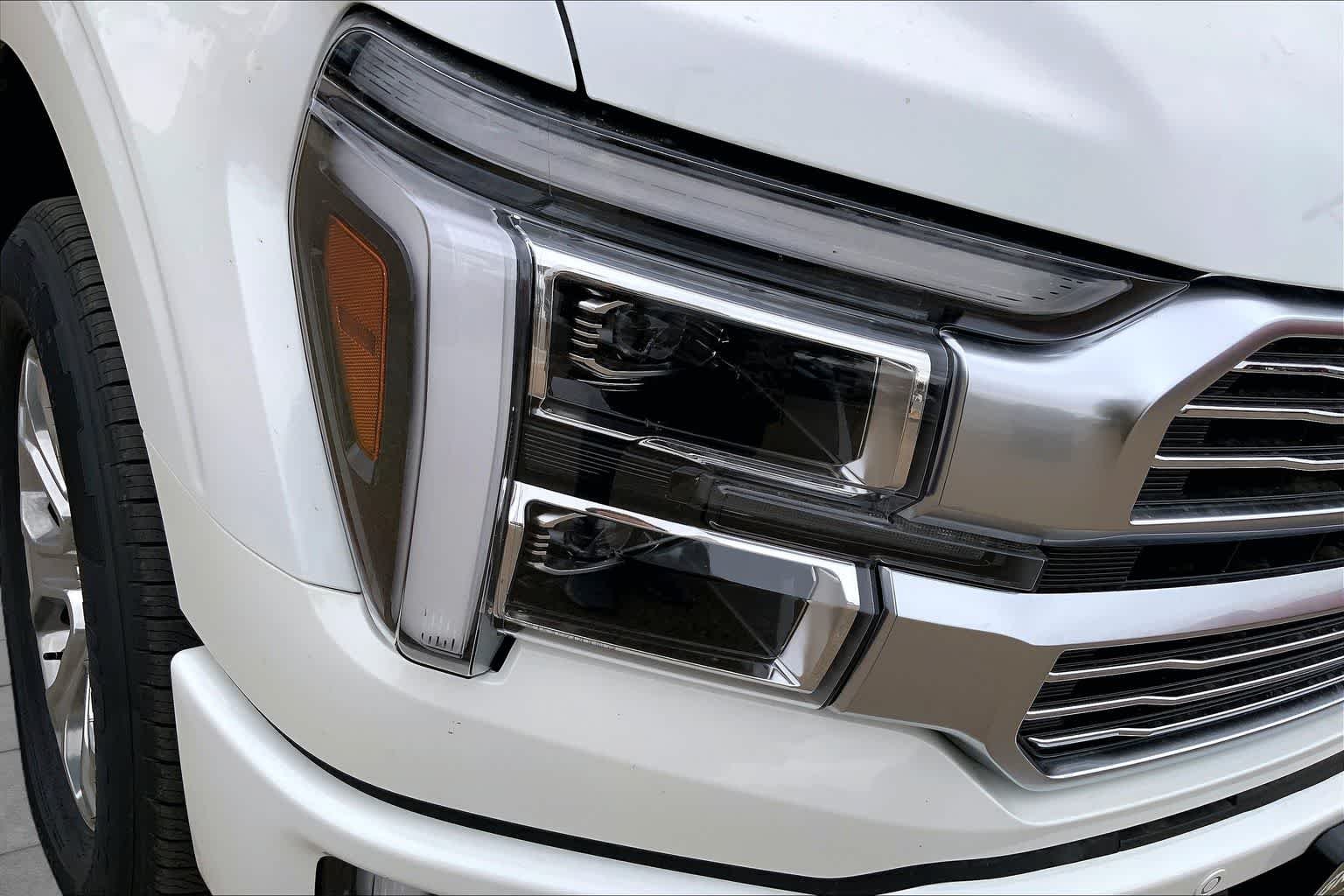New 2026 Star White Metallic Tri-Coat Ford Platinum® image 13