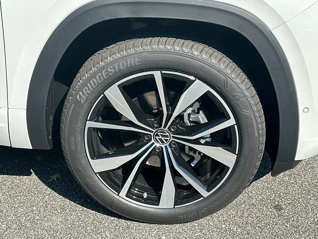 2026 Volkswagen Atlas SEL Premium R-Line - Photo 12