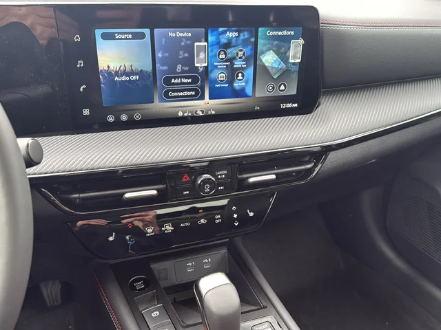 2026 Nissan KICKS SR AWD - Photo 18