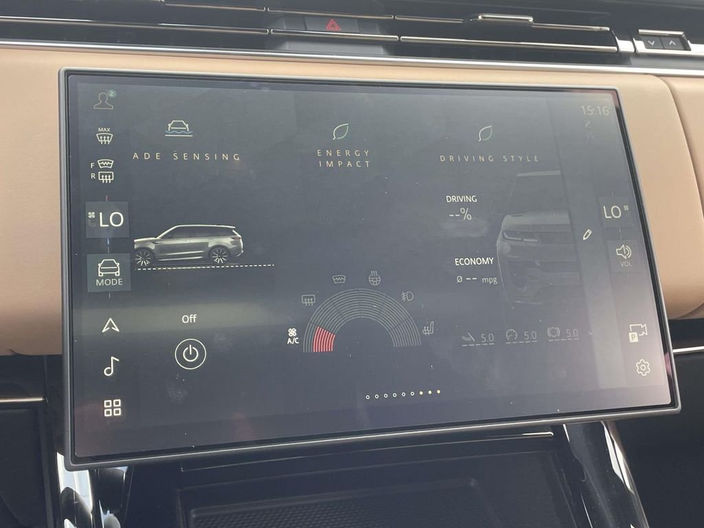 New 2026 Santorini Black Land Rover Dynamic SE image 25