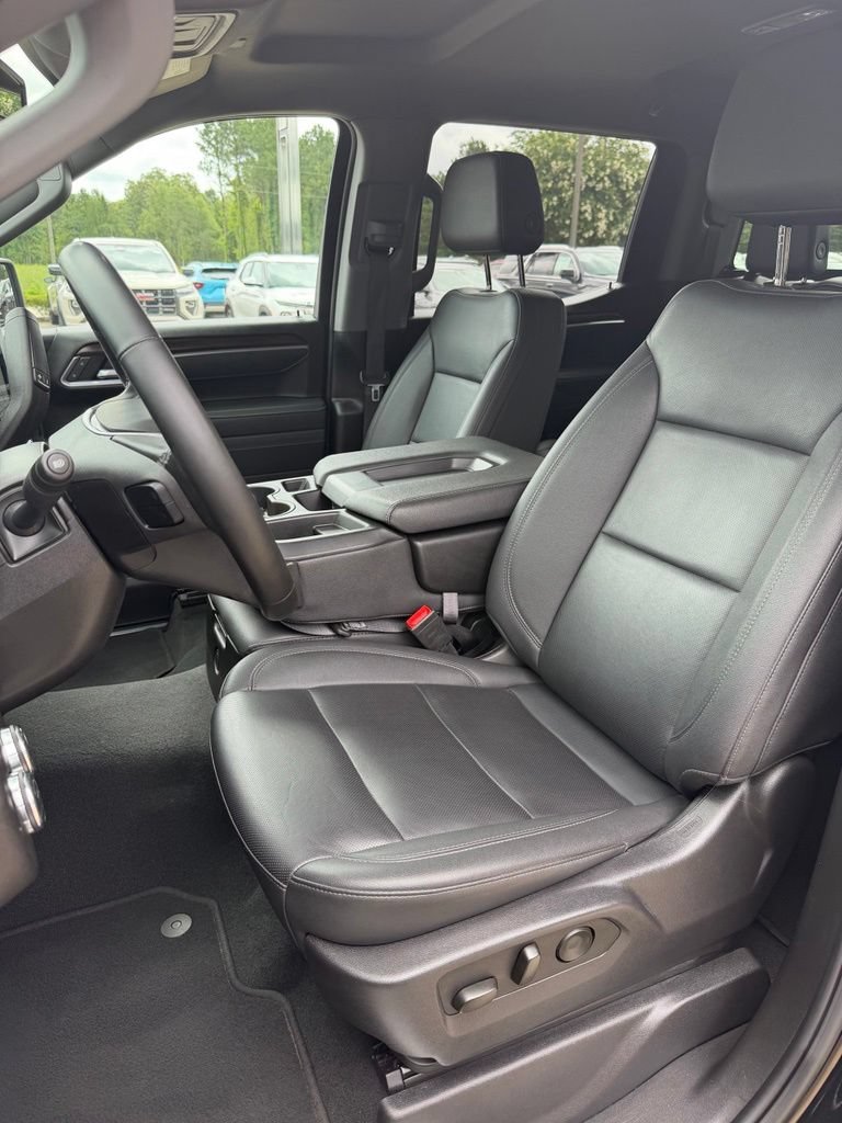 Used 2025 Onyx Black GMC SLT image 14