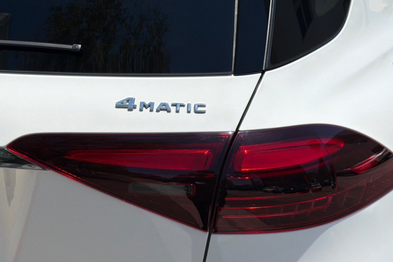 New 2026 Polar White Mercedes-Benz GLE 450 4MATIC® SUV image 27