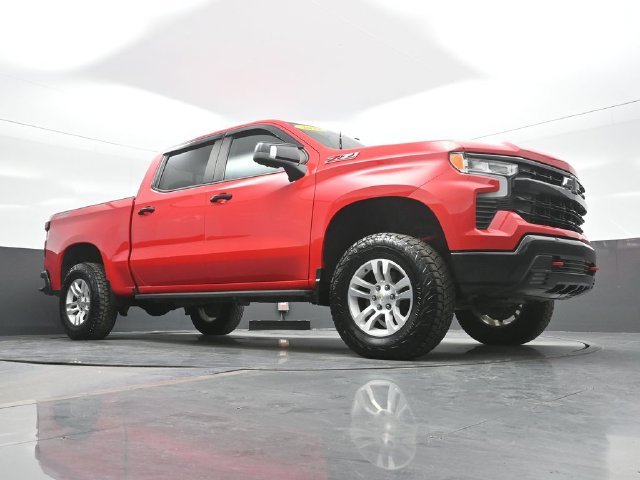 Used 2022 Red Chevrolet LT Trail Boss image 15