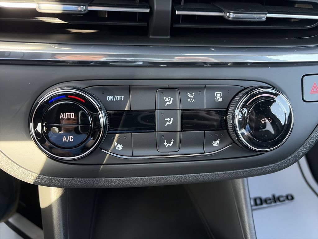 New 2026 Ebony Twilight Metallic Buick Preferred image 24