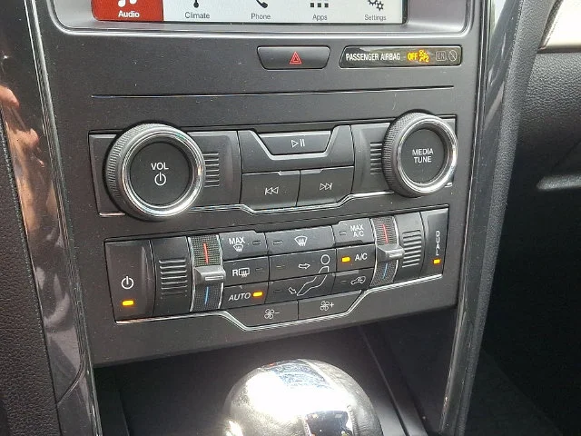 Used 2019 Gray Ford XLT image 16
