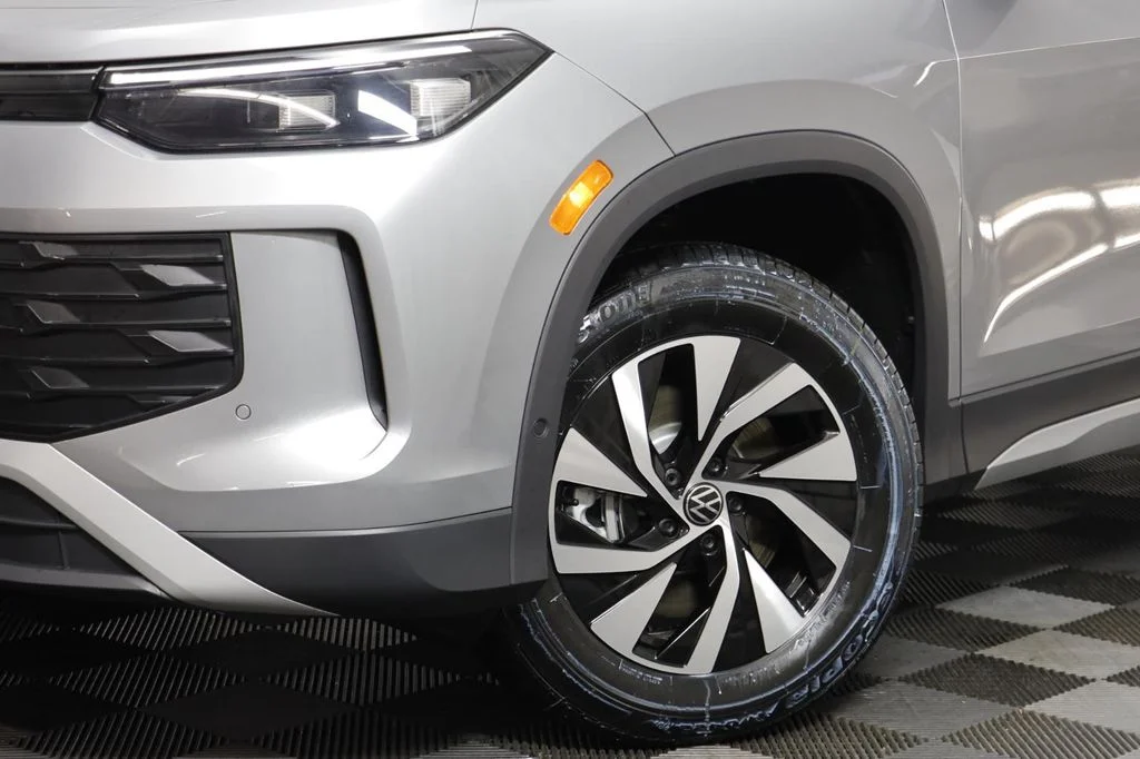 New 2026 Silver Volkswagen 2.0T S image 4