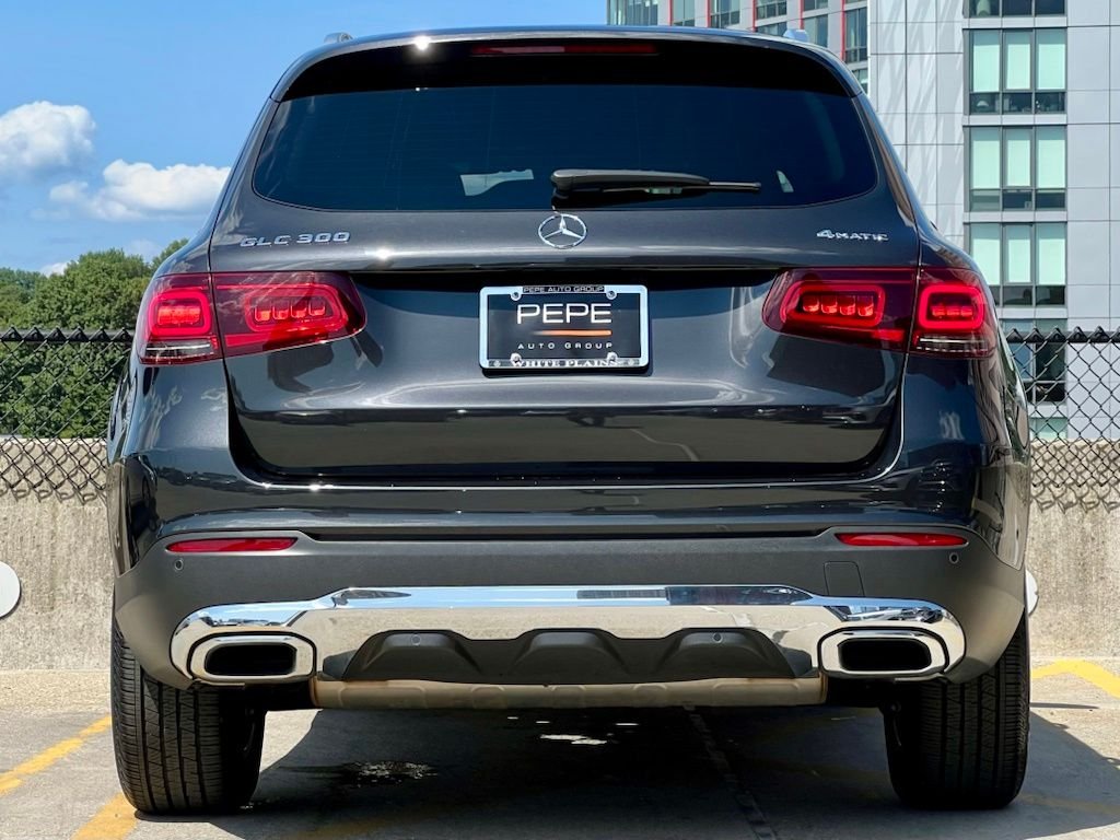 Certified Used 2022 Gray Mercedes-Benz GLC 300 image 6