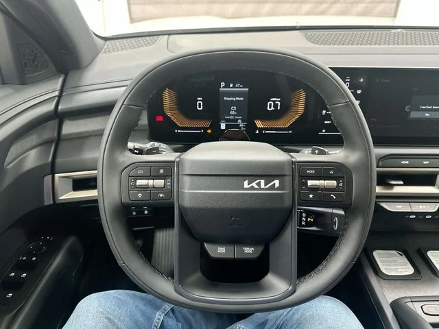 New 2027 Ivory Silver Kia S image 12