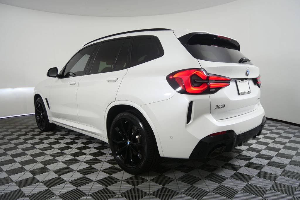 Certified Used 2024 Mineral White Metallic BMW sDrive30i image 5
