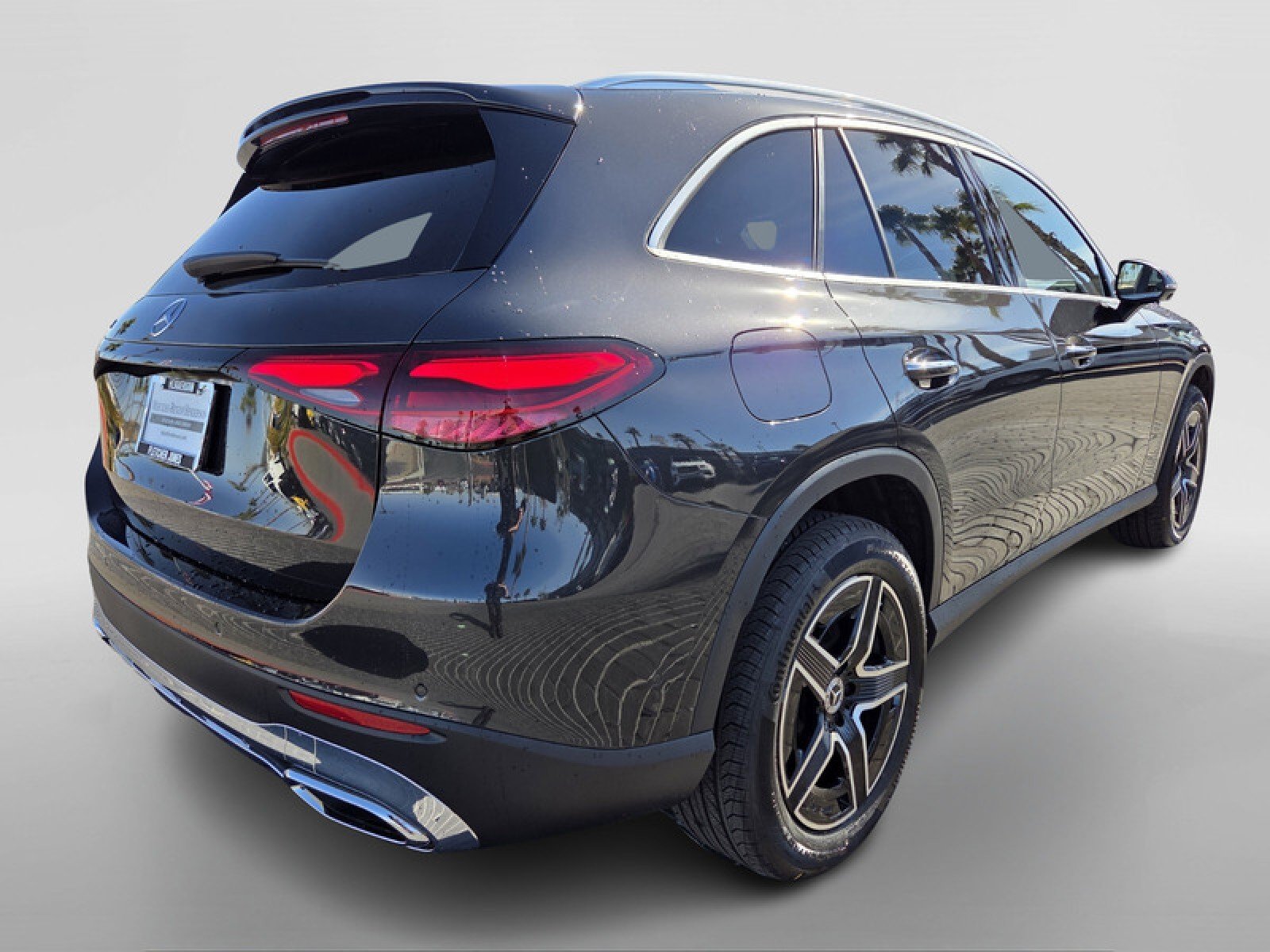 New 2026 Graphite Grey Metallic Mercedes-Benz GLC 300 SUV image 5