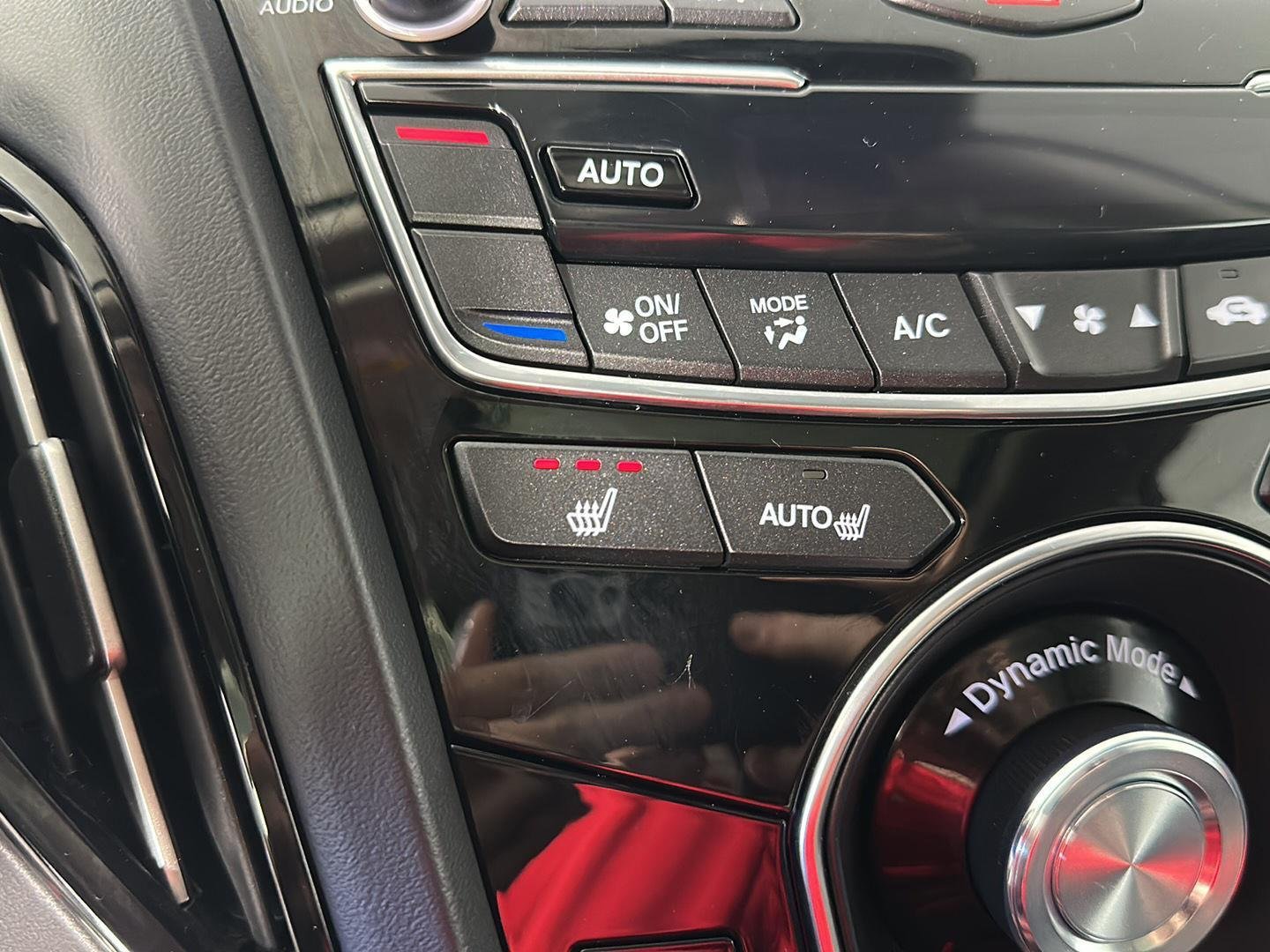 Used 2022 Platinum White Pearl Acura SH-AWD w/Tech image 19