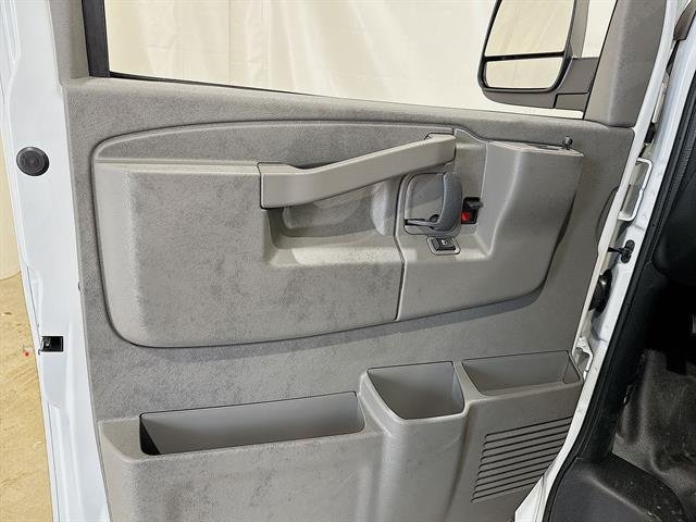 2025 GMC Savana Cargo Work Van - Photo 50