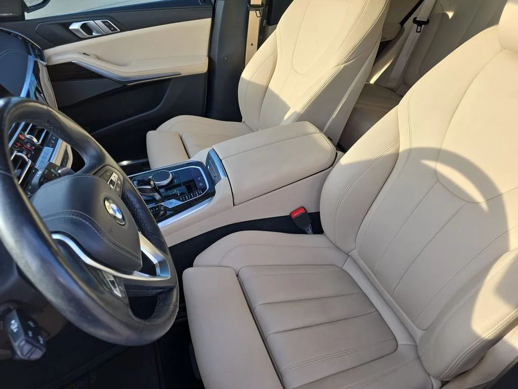 Used 2020 White BMW xDrive40i image 16