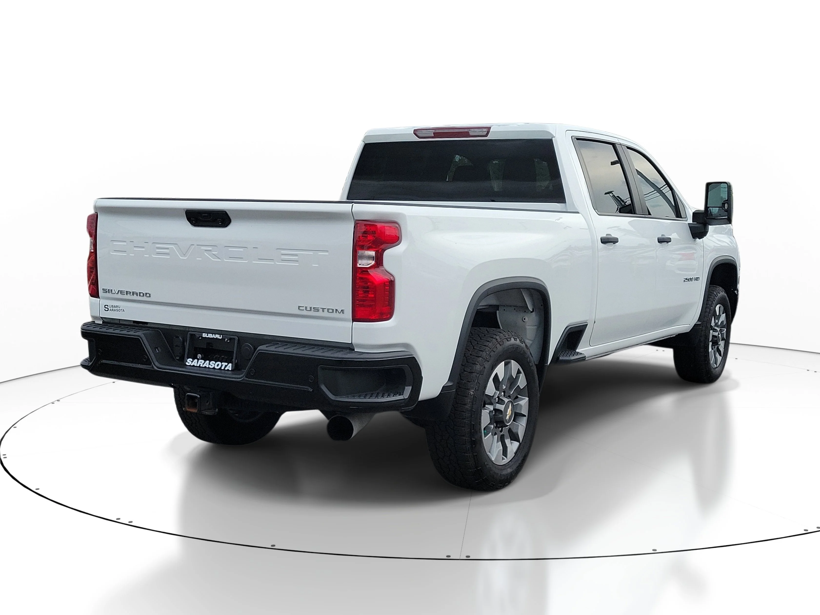 Used 2025 Summit White Chevrolet Custom image 6