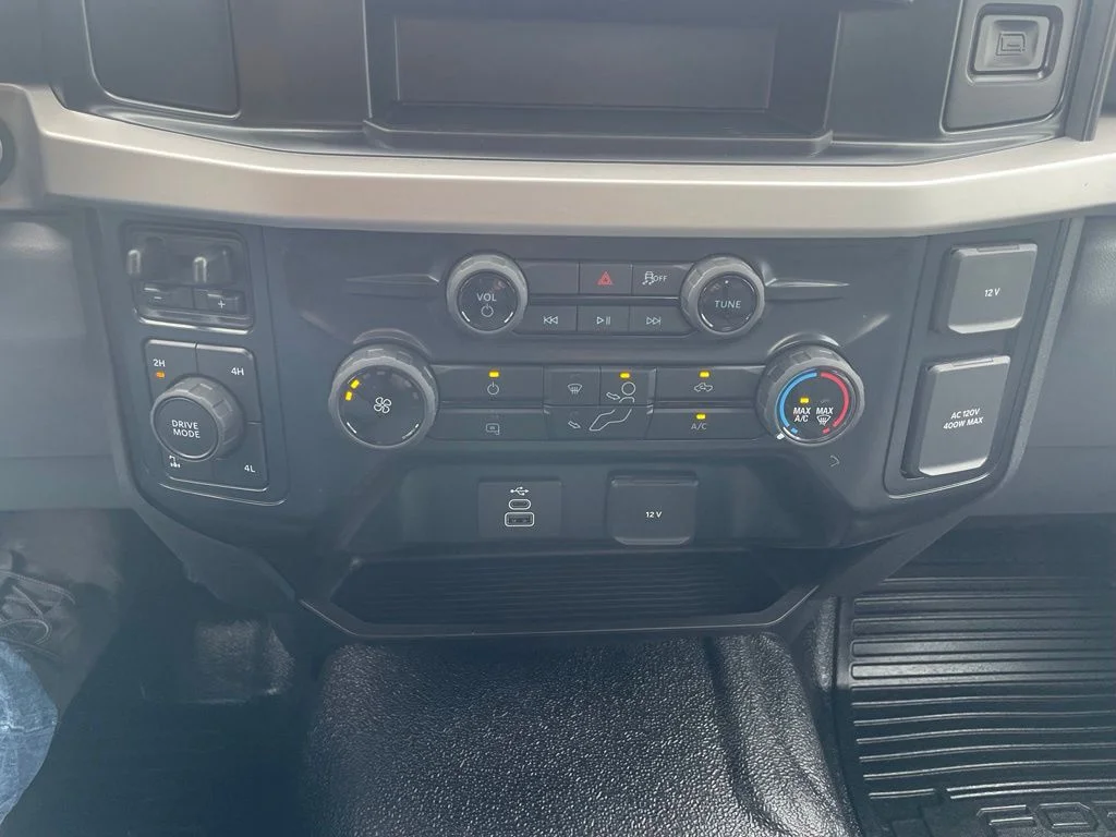 New 2026 Oxford White Ford F-250® XLT image 22