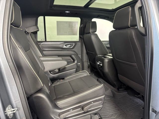 Used 2022 Gray GMC SLT image 5