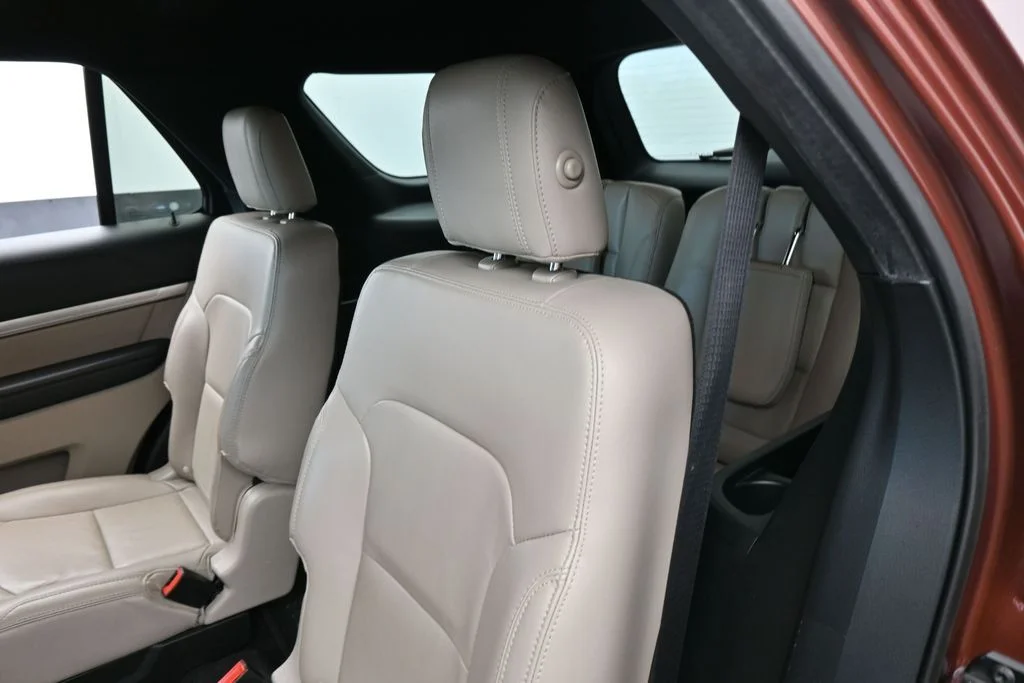 Used 2018 Cinnamon Glaze Metallic Ford XLT image 29