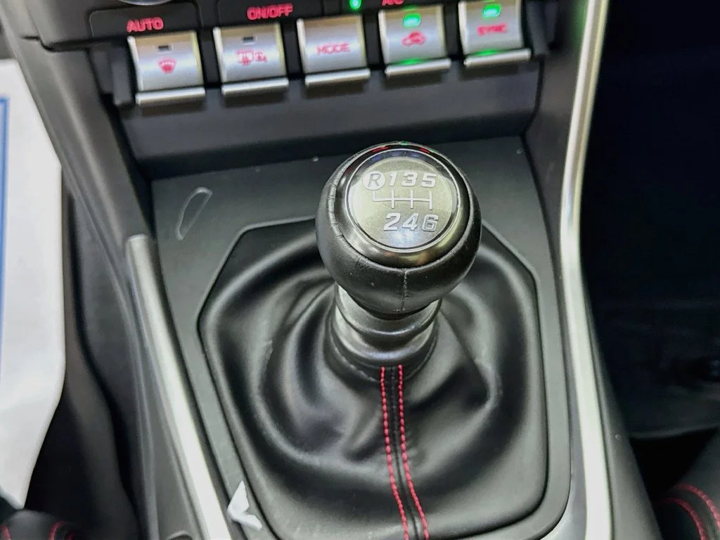 Used 2022 Magnetite Gray Metallic Subaru Limited image 20