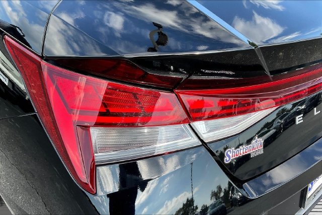 2025 Hyundai Elantra SEL - Photo 25