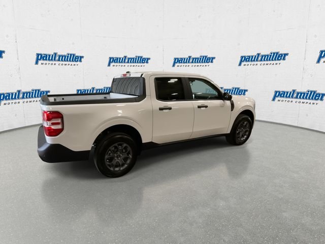 Used 2025 Oxford White Ford XLT image 11