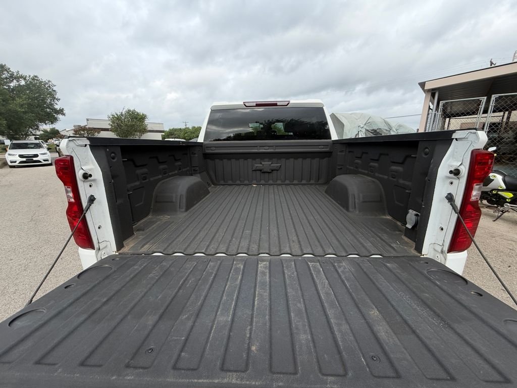 Used 2023 White Chevrolet LT image 19