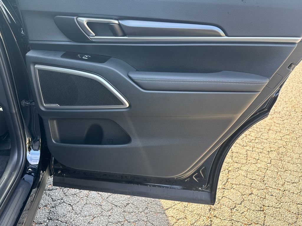 Used 2025 Black Kia S image 16