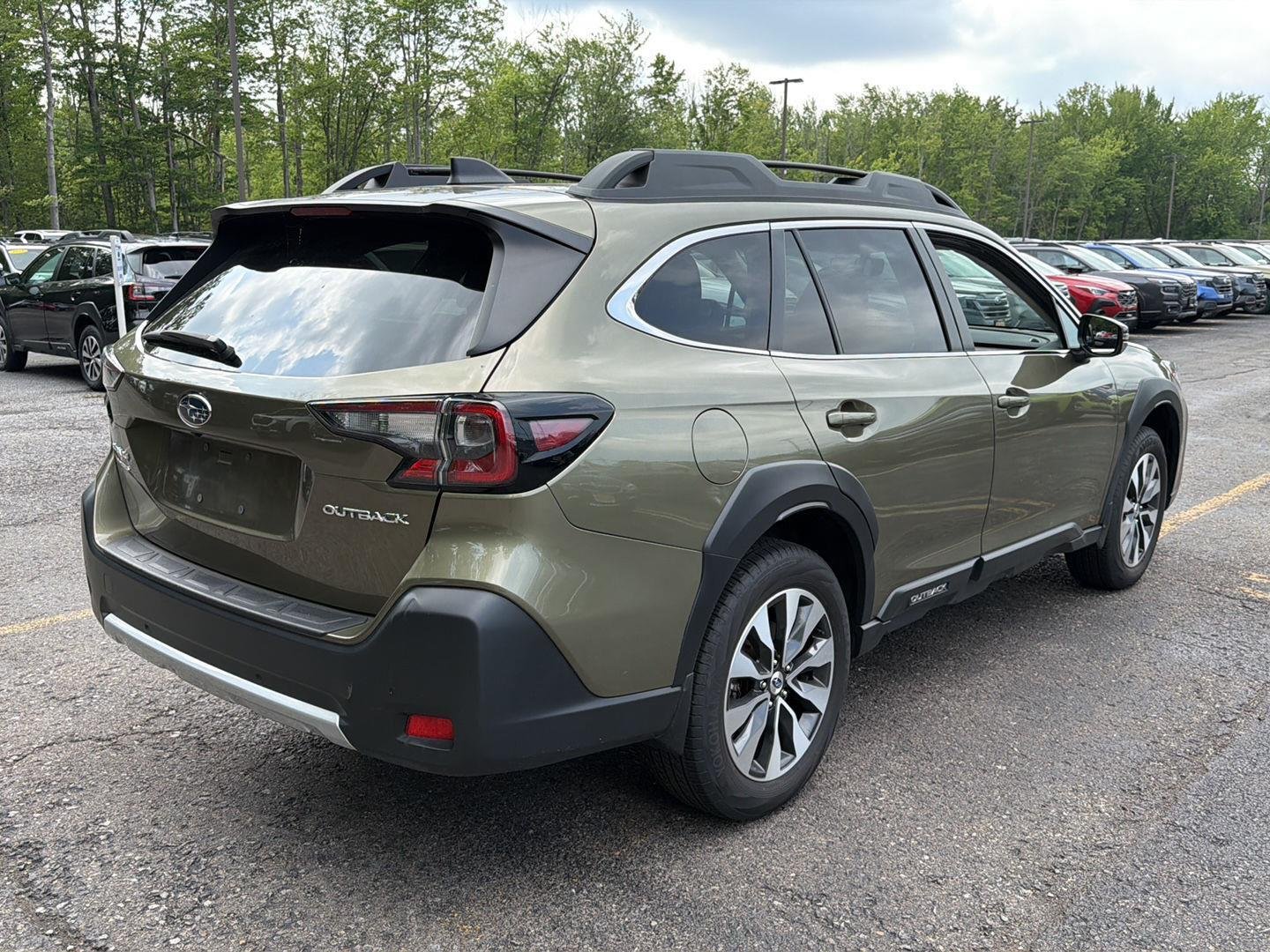 Used 2025 Autumn Green Metallic Subaru Limited image 8