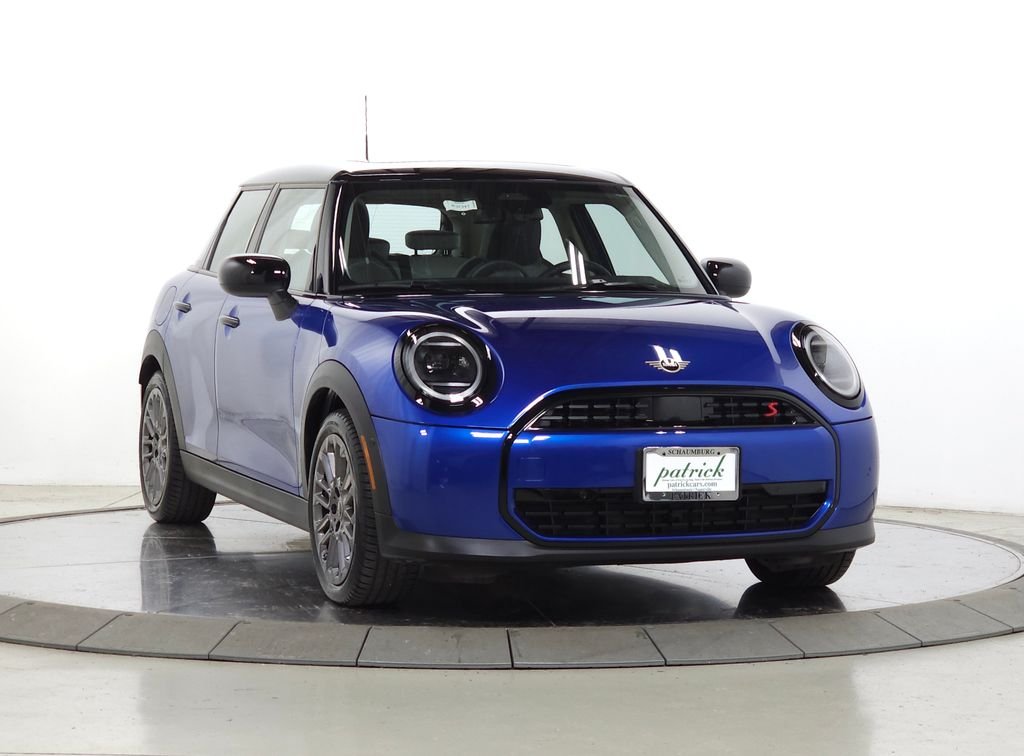 2025 MINI Hardtop Cooper S Signature's photo