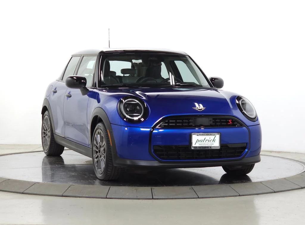 2025 MINI Hardtop Cooper S Signature's photo