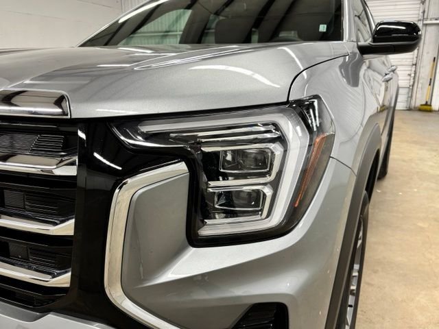 Used 2026 Silver GMC Elevation image 8
