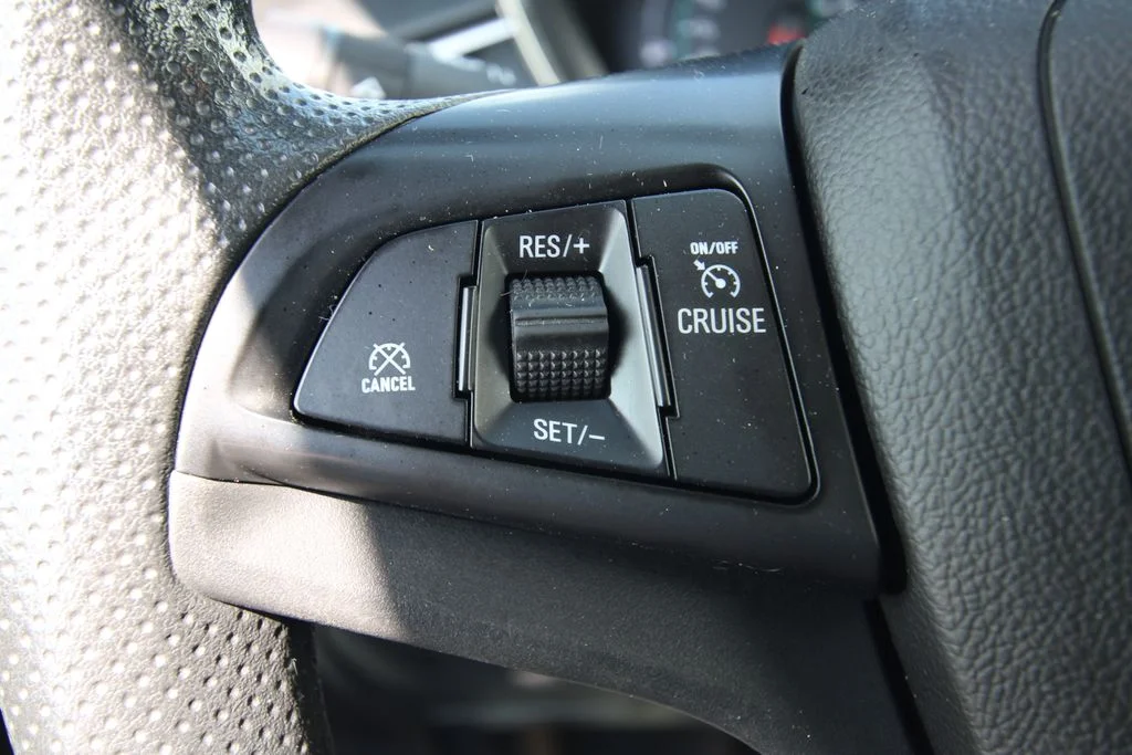 Used 2022 White Chevrolet LS image 18