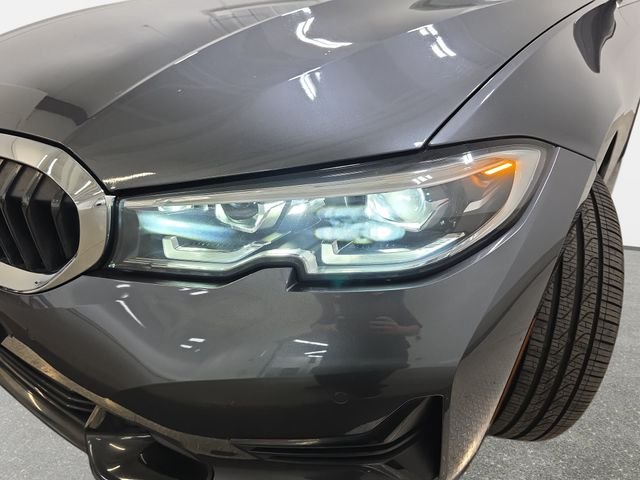 Used 2022 Mineral Grey Metallic BMW 330i xDrive image 29