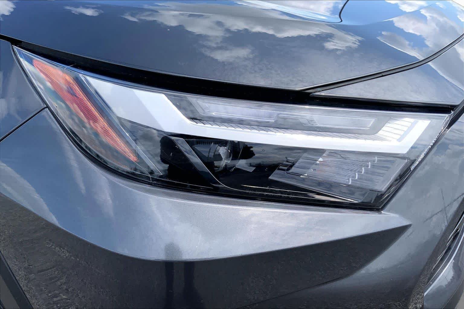 Used 2025 Magnetic Gray Metallic Toyota Hybrid XLE image 27