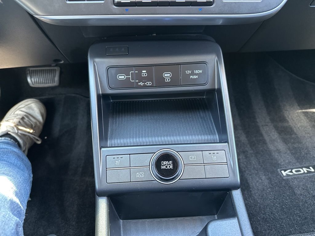 Used 2024 Yellow Hyundai SEL image 34