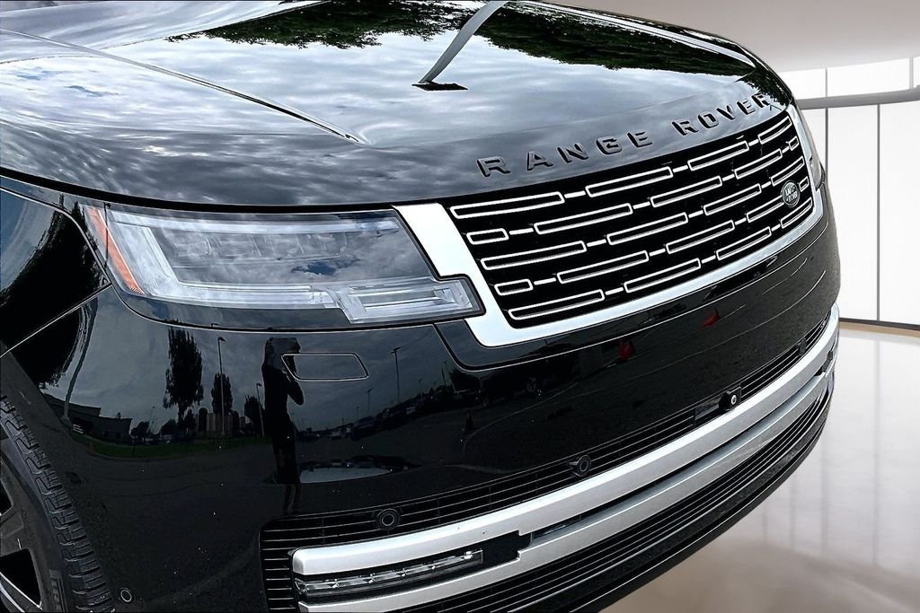 Used 2023 Black Land Rover Autobiography image 28