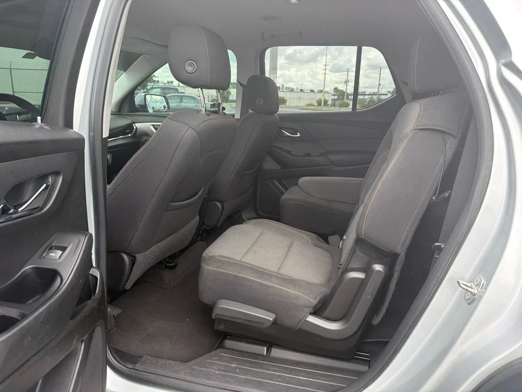 Used 2019 Silver Chevrolet LT image 10