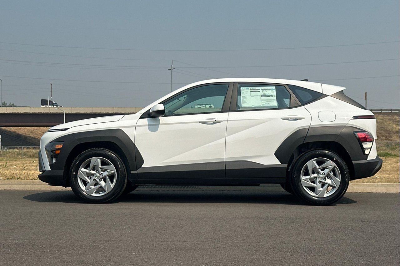 New 2027  Hyundai SE FWD image 6