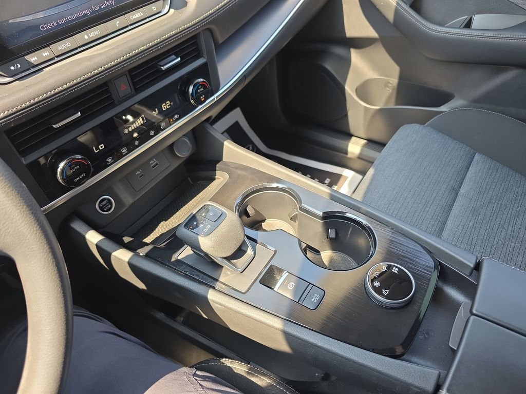 Used 2023 Silver Nissan SV image 20