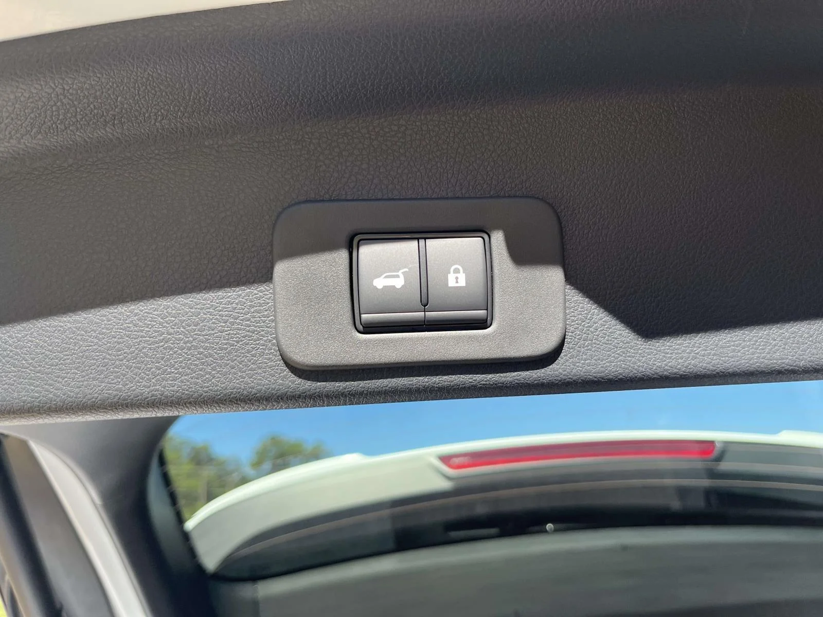 New 2027 EVEREST WHITE Nissan AWD SL image 26