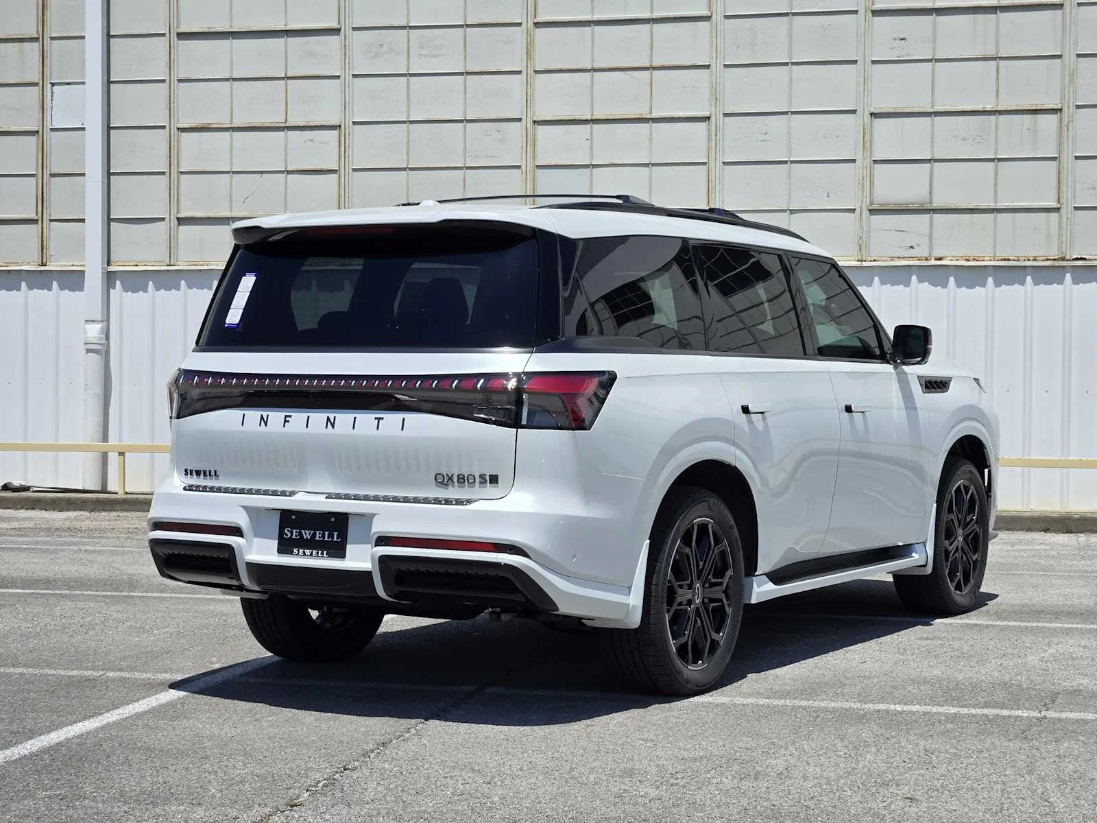New 2026 RADIANT WHITE INFINITI Sport 4WD image 4