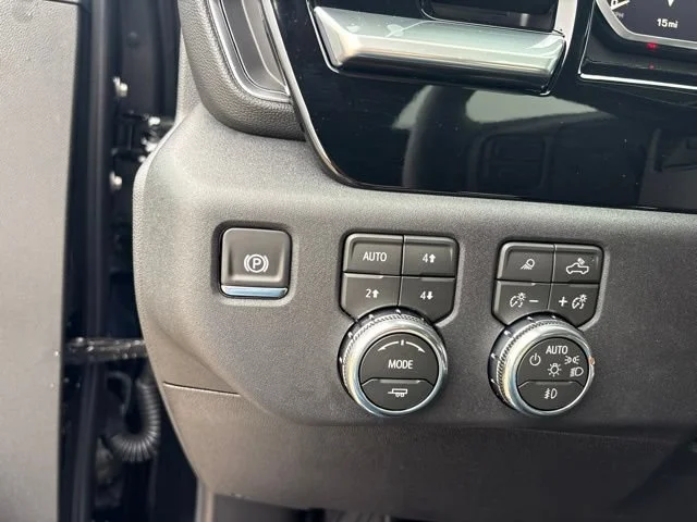 New 2026 Onyx Black GMC SLT image 19