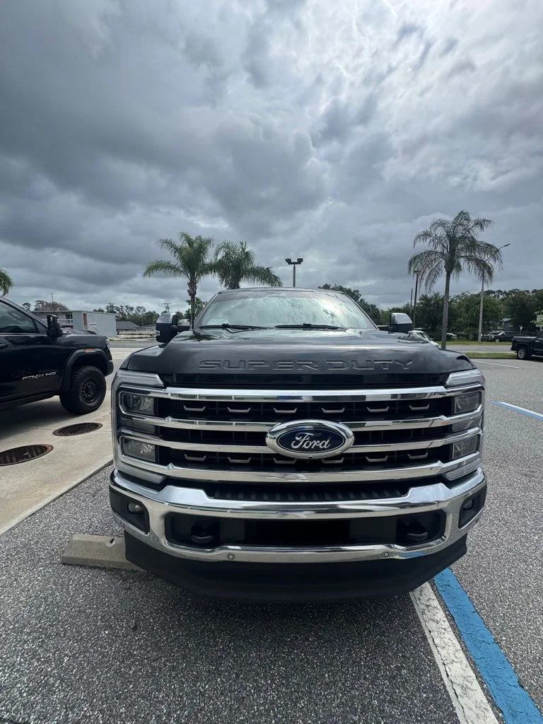 Used 2025 Black Ford King Ranch image 2