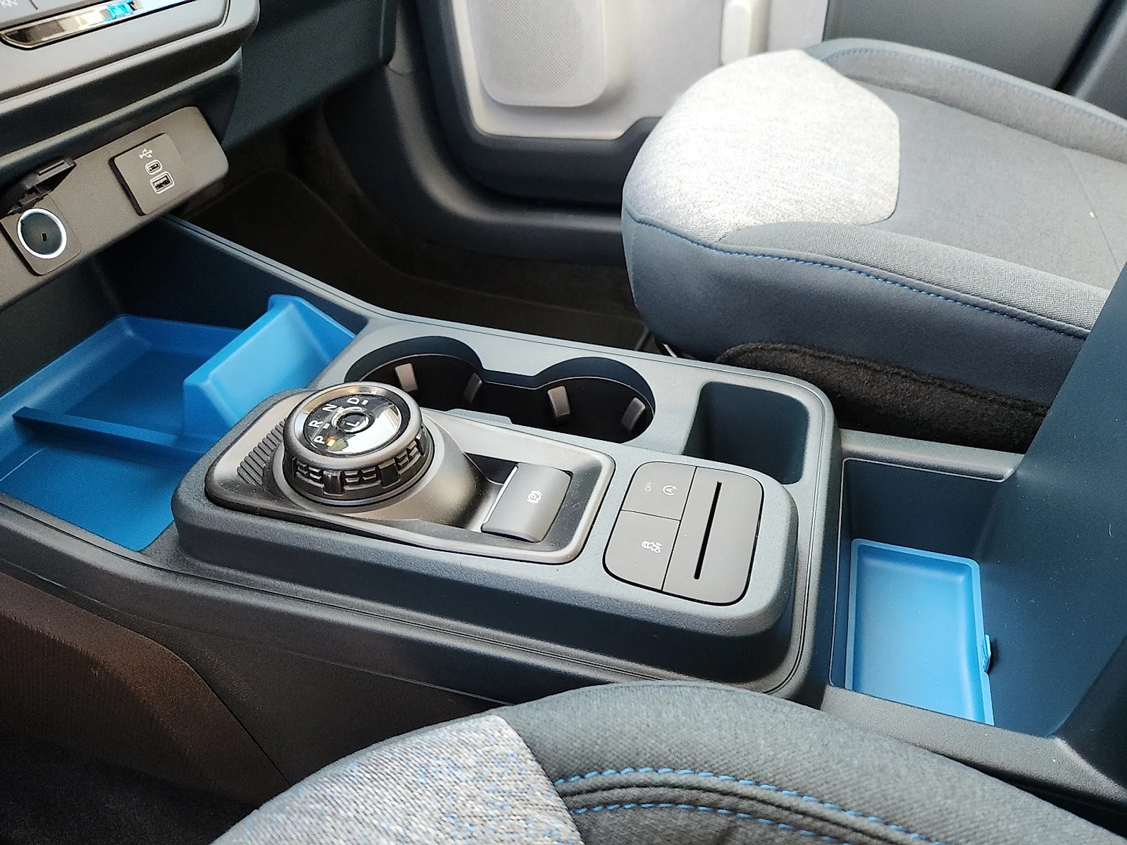 New 2026 Velocity Blue Ford XLT image 25