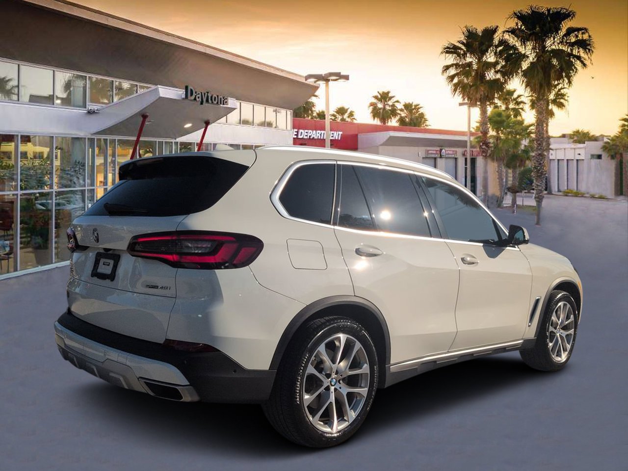 Used 2022 Alpine White BMW sDrive40i image 3