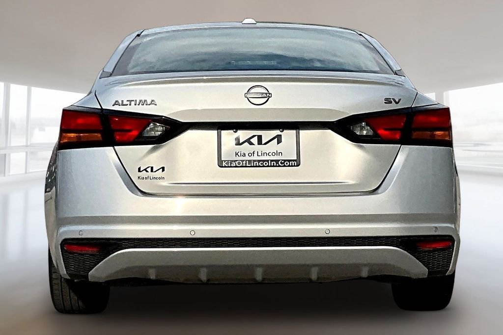 Used 2024 Brilliant Silver Metallic Nissan 2.5 SV image 5