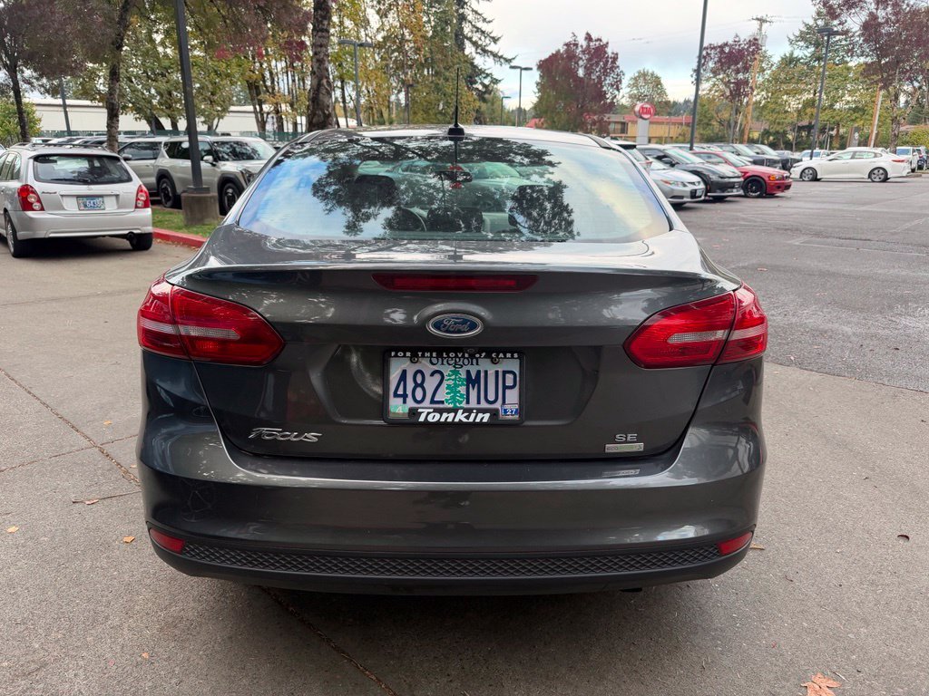Used 2017 Magnetic Ford SE image 5