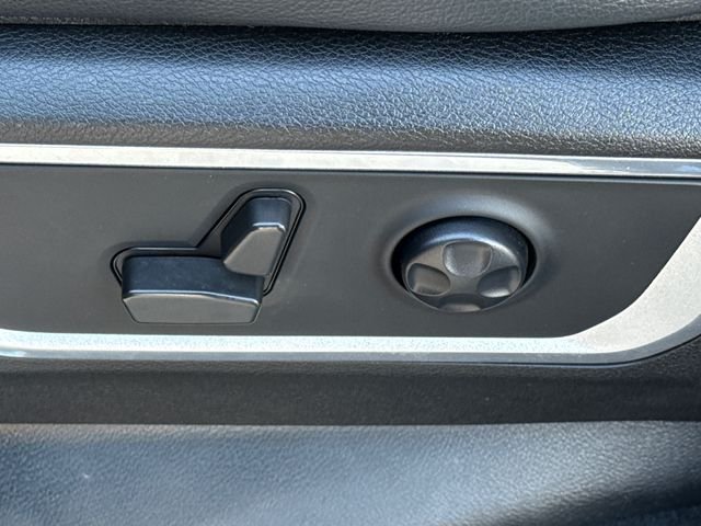 Used 2021 Silver Ram Laramie image 23