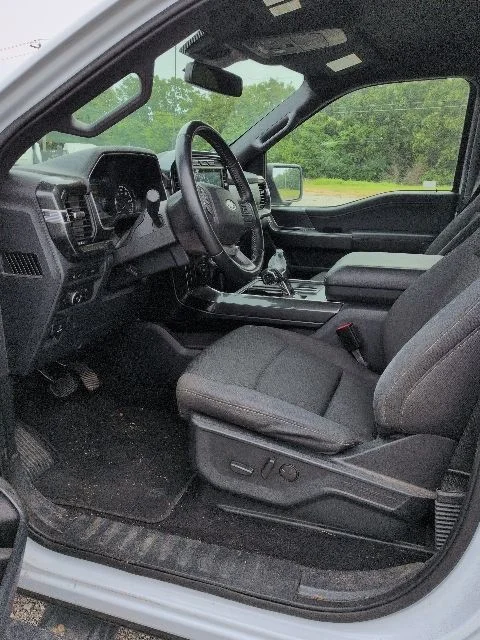 Used 2021 White Ford XLT image 8