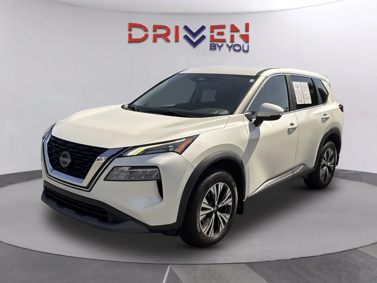 Used 2023 Pearl White Tricoat Nissan SV image 7
