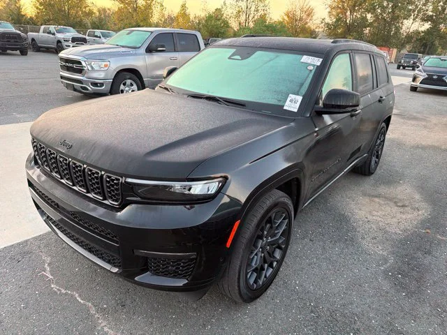Used 2025 Black Jeep Summit image 11